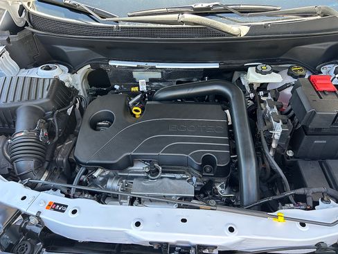New 2026 Chevrolet Equinox LT w/ Safety and Technology Package FWD image 8