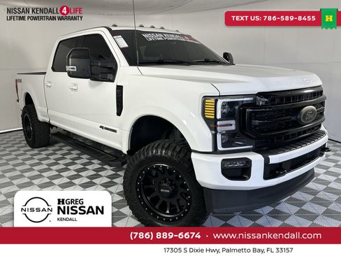 Used 2022 Ford F250 Lariat w/ Black Appearance Package AWD/4WD image 1