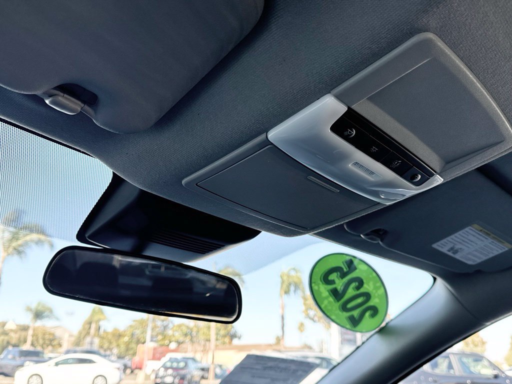 Used 2025 Nissan Sentra SR FWD image 13