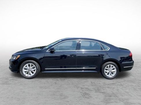 Used 2017 Volkswagen Passat 1.8T S FWD image 8