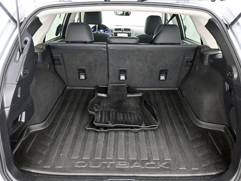 Used 2019 Subaru Outback 2.5i Limited image 34