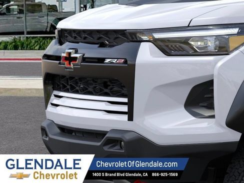 New 2026 Chevrolet Colorado ZR2 w/ Technology Package AWD/4WD image 9