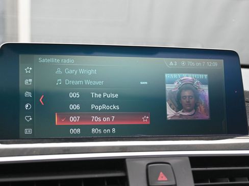 Used 2018 BMW 430i Convertible image 16