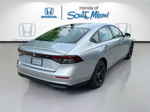 New 2025 Honda Accord SE image 6