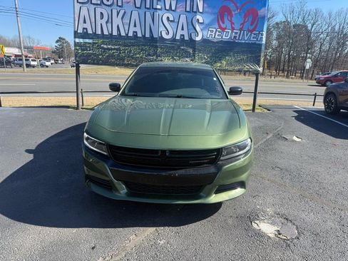 Used 2022 Dodge Charger SXT w/ Blacktop Package image 2