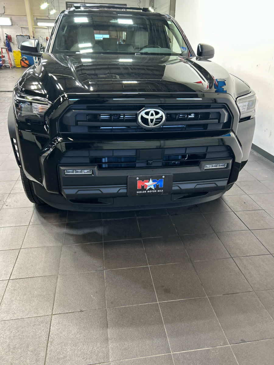 Used 2026 Toyota 4Runner SR5 AWD/4WD image 3