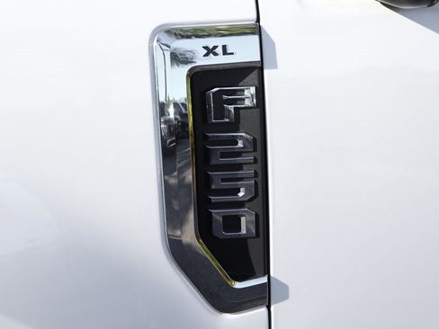 Used 2019 Ford F250 XL w/ Power Equipment Group image 54