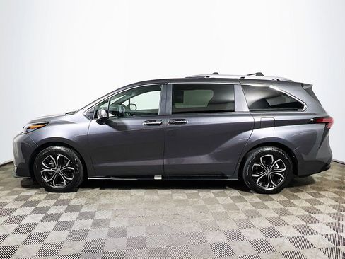 Certified 2025 Toyota Sienna Platinum AWD/4WD image 5