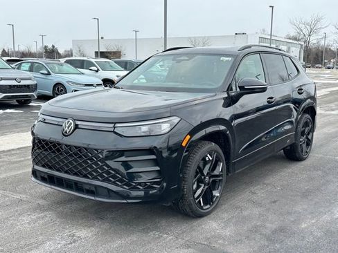 New 2026 Volkswagen Tiguan SE R-Line image 3