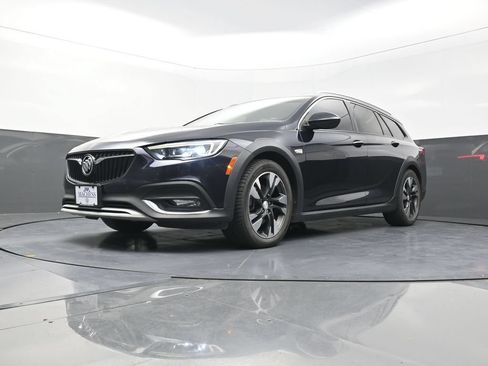 Used 2019 Buick Regal Preferred w/ Sights and Sounds Package AWD/4WD image 26