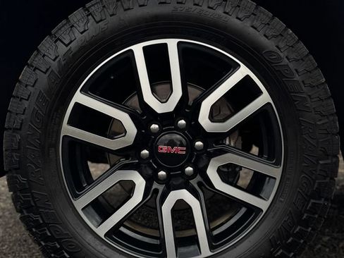 Used 2022 GMC Sierra 1500 AT4 w/ AT4 Premium Package AWD/4WD image 56