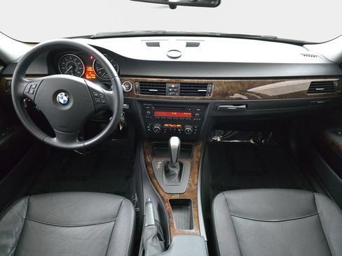 Used 2010 BMW 328i Sedan RWD image 12