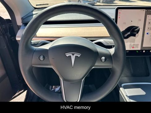 Used 2022 Tesla Model Y Long Range AWD/4WD image 7