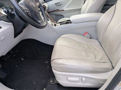 Used 2009 Toyota Venza image 15