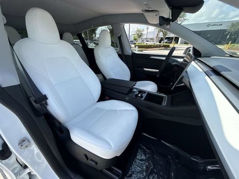 Used 2024 Tesla Model Y Long Range AWD/4WD image 26