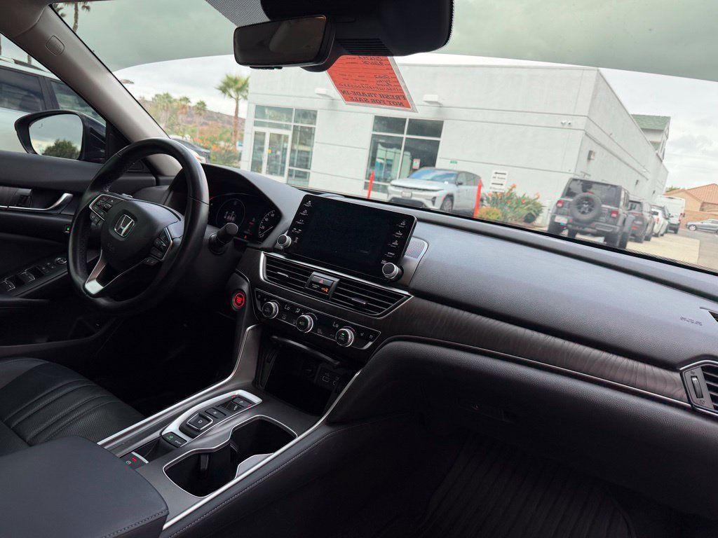 Used 2022 Honda Accord Touring image 17