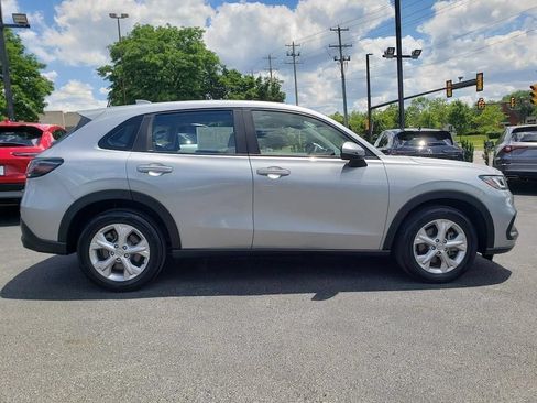 Used 2023 Honda HR-V LX image 9