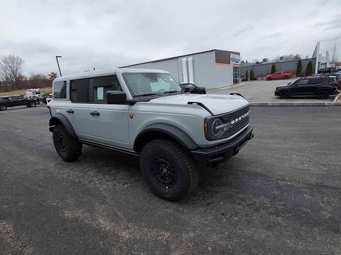 New 2026 Ford Bronco Badlands image 2
