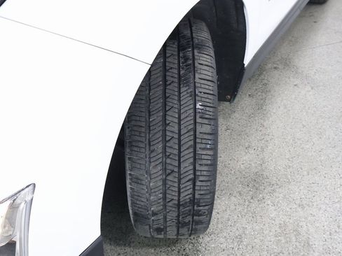 Used 2019 Chevrolet Equinox Premier image 4