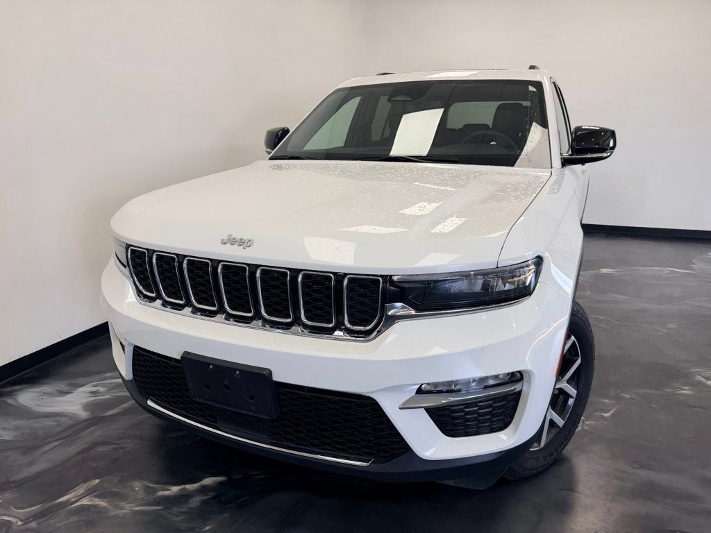 Used 2024 Jeep Grand Cherokee Limited AWD/4WD image 18