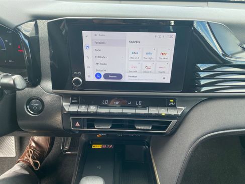 Used 2025 Toyota Camry LE image 18