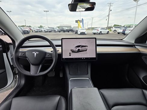 Used 2022 Tesla Model 3 Long Range AWD/4WD image 12