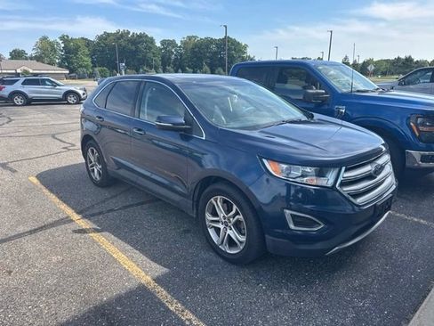 Used 2017 Ford Edge Titanium w/ Equipment Group 301A AWD/4WD image 2