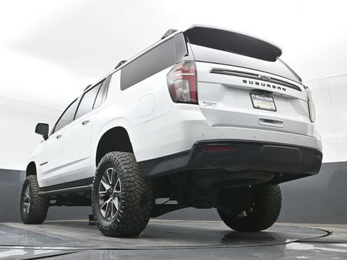 Used 2023 Chevrolet Suburban Z71 w/ Luxury Package AWD/4WD image 54