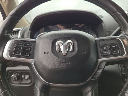 Used 2019 RAM 3500 Laramie image 23