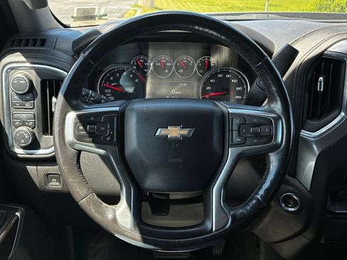 Used 2021 Chevrolet Silverado 1500 LT AWD/4WD image 11