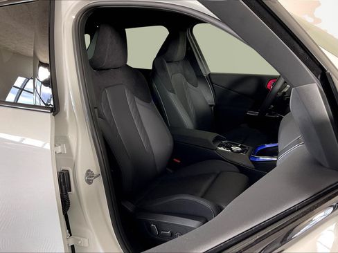 New 2026 BMW X3 xDrive30i w/ M Sport Package AWD/4WD image 11