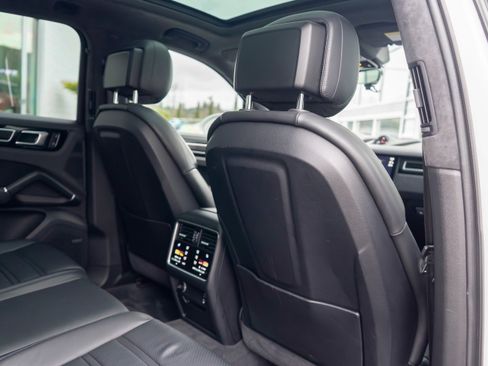 Used 2022 Porsche Cayenne GTS image 29