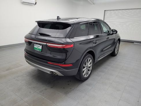 Used 2022 Lincoln Corsair AWD w/ Premium Package image 9