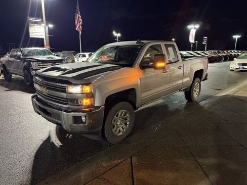 Used 2017 Chevrolet Silverado 2500 LT w/ LT Convenience Package image 5