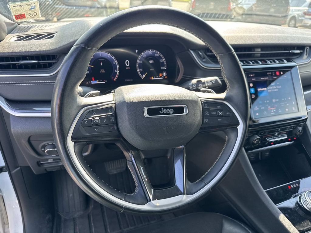 Used 2022 Jeep Grand Cherokee L Laredo RWD image 22