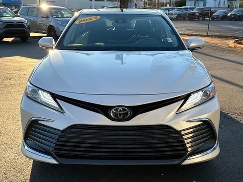 Used 2023 Toyota Camry XLE image 8