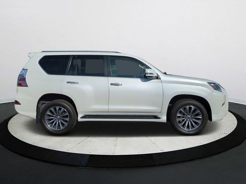 Used 2022 Lexus GX 460 Luxury image 3
