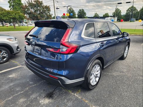 Certified 2025 Honda CR-V EX image 4