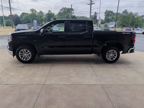 Used 2023 Chevrolet Silverado 1500 LT AWD/4WD image 5