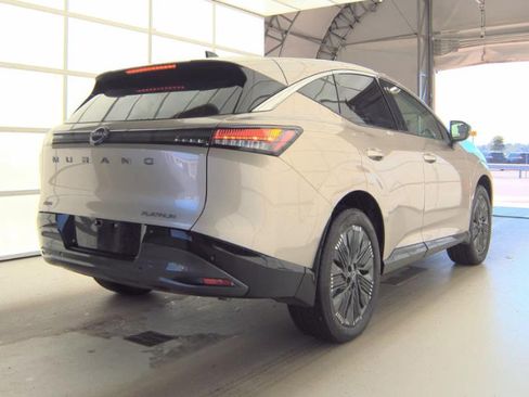 Certified 2026 Nissan Murano Platinum w/ Cargo Package AWD/4WD image 6