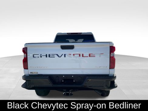 Used 2025 Chevrolet Silverado 2500 Custom w/ Custom Value Package image 7