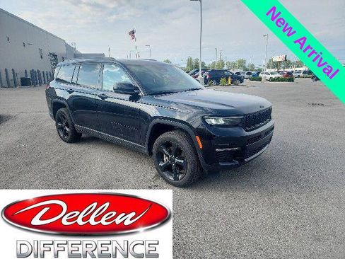 Certified 2022 Jeep Grand Cherokee L Limited w/ Black Appearance Package AWD/4WD image 1
