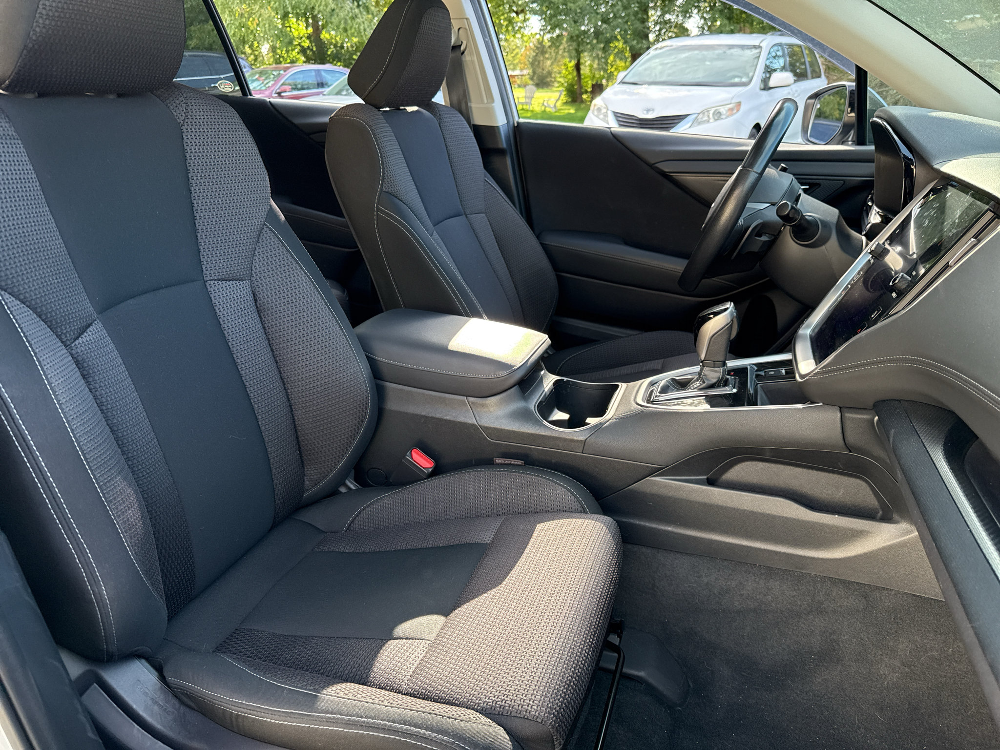 Used 2022 Subaru Outback Premium AWD/4WD image 30
