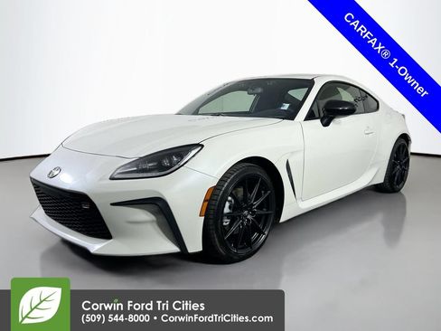 Used 2025 Toyota GR86 Premium w/ ALL Weather Mat Package (TMS) RWD image 5