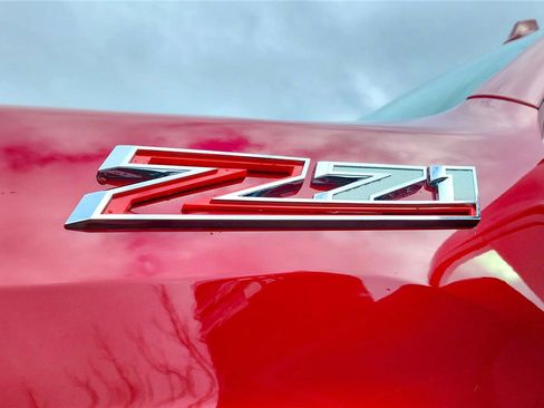 Used 2024 Chevrolet Silverado 2500 LTZ w/ LTZ Premium Package image 12