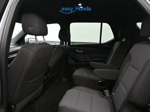 Used 2023 Chevrolet Traverse LT image 16