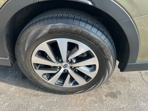 Used 2022 Subaru Outback Premium AWD/4WD image 7