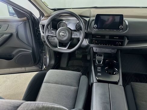 Used 2023 Nissan Rogue SV FWD image 17