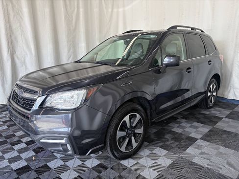 Used 2017 Subaru Forester 2.5i Limited w/ Popular Package #2 AWD/4WD image 2