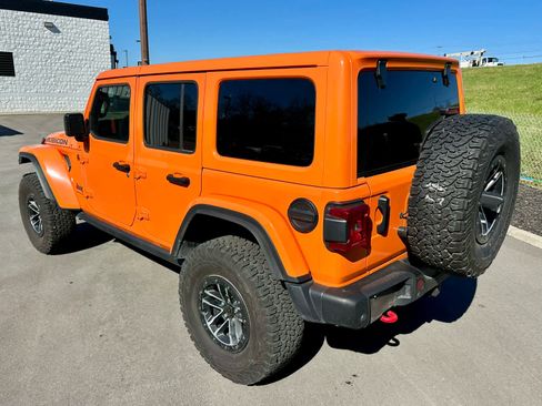 Used 2025 Jeep Wrangler Unlimited Rubicon image 7